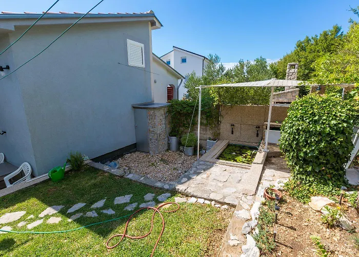 Liebevolles Mit Meerblick, Parkplatz, Garten, Grill - Haustiere Erlaubt * Crikvenica