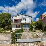 Apartman Liebevolles Mit Meerblick, Parkplatz, Garten, Grill - Haustiere Erlaubt Crikvenica