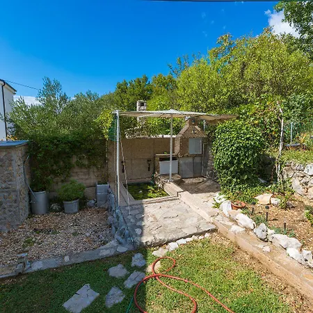 Apartment Liebevolles Mit Meerblick, Parkplatz, Garten, Grill - Haustiere Erlaubt Crikvenica